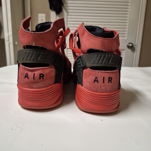 Nike Air Flight Huarache Red Black High Top Sneakers - Picture 4 of 6